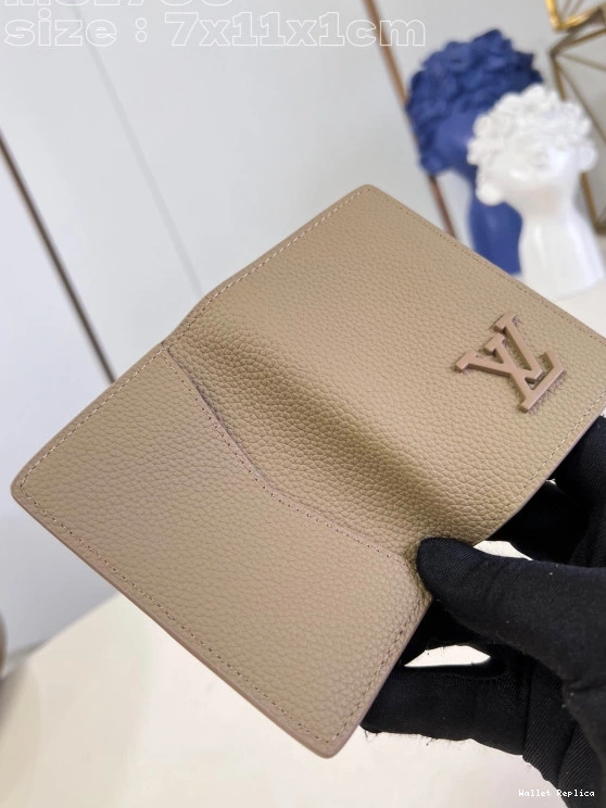 Cheap Vuitton Pocket Louis Organizer 0809